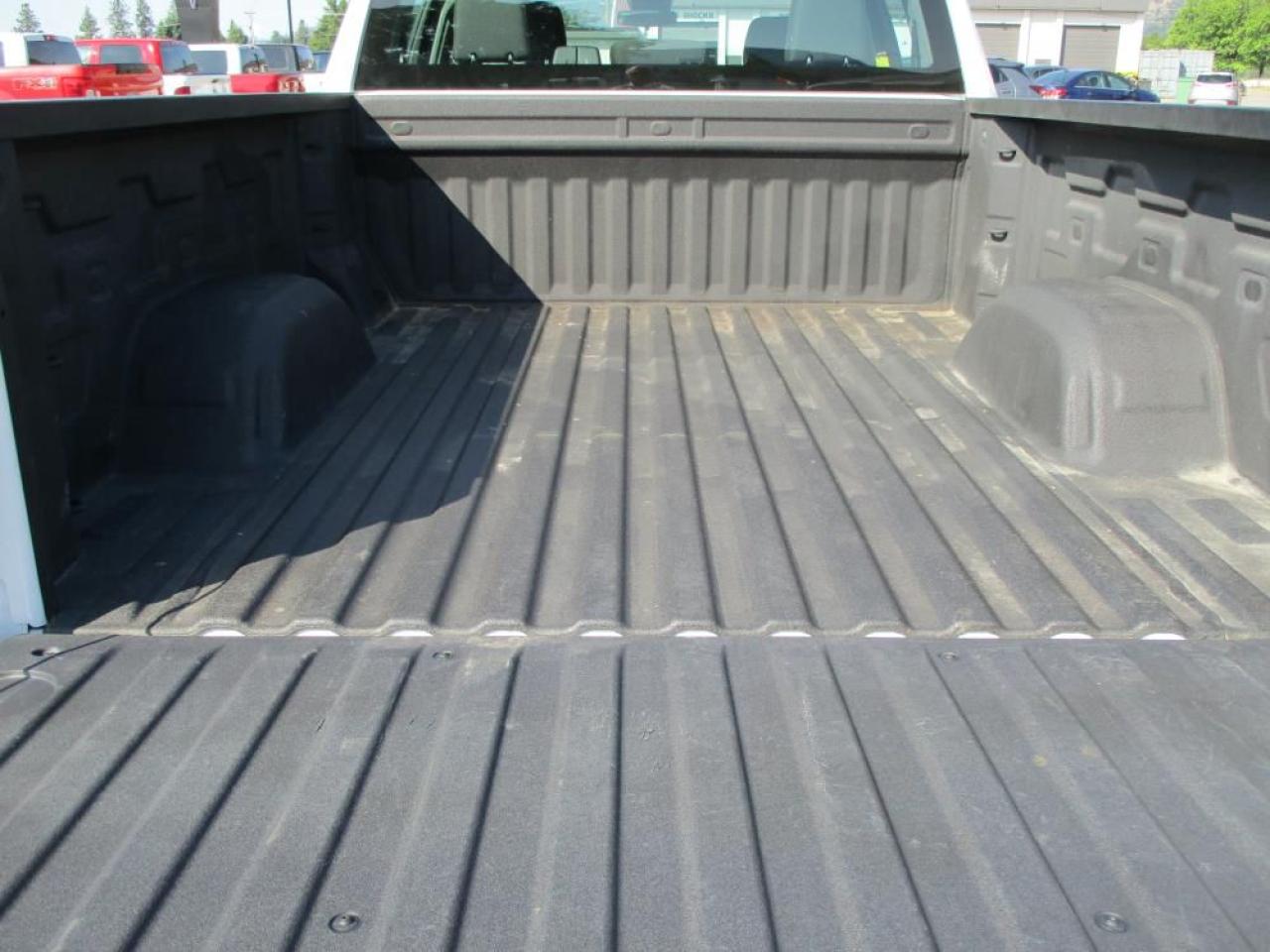 2023 GMC Sierra 1500 CREW PRO 4X4 Photo8
