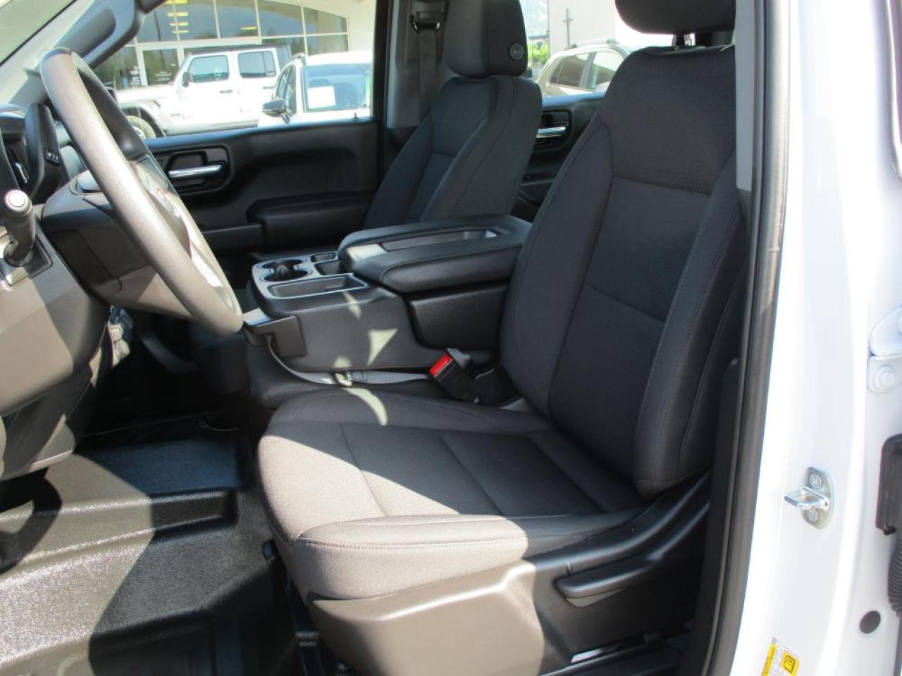2023 GMC Sierra 1500 CREW PRO 4X4 Photo11