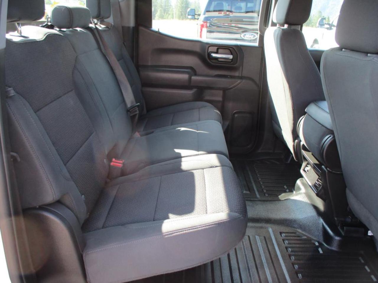 2023 GMC Sierra 1500 CREW PRO 4X4 Photo13