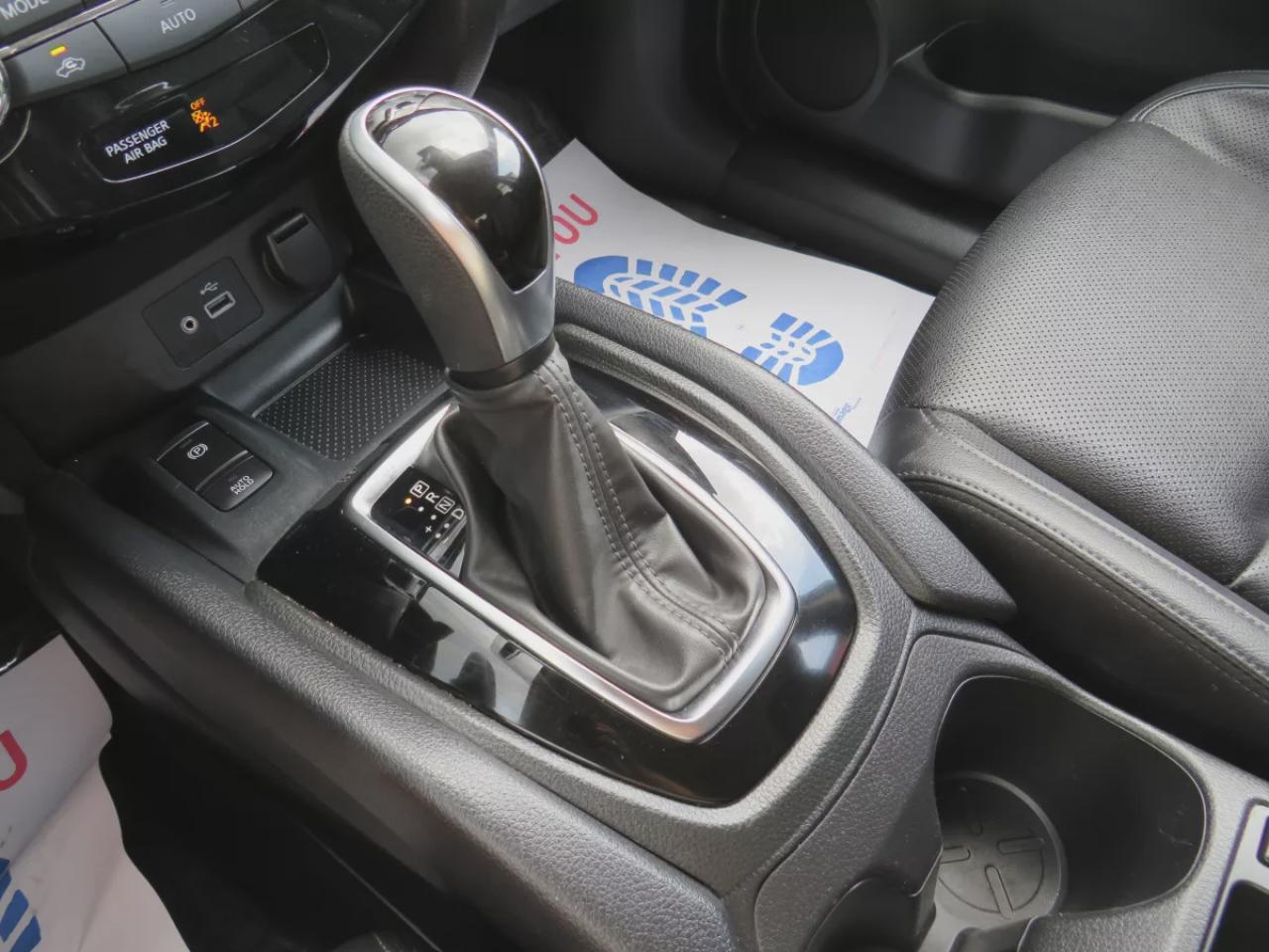 2023 Nissan Qashqai SL (**CLEAN TITLE/NO ACCIDENTS!!**SAFETY/CERTIFIED!!**AWD**ALLOY RIMS**REMOTE START**LEATHER**SUNROOF**POWER SEATS**MEMORY SEATS**DUAL CLIMATE CONTROL**HEATED SEATS/STEERING WHEEL**REVERSE CAMERA**NAVIGATION**PUSH BUTTON START**DIGITAL TOUCHSCREEN**CRUISE Photo