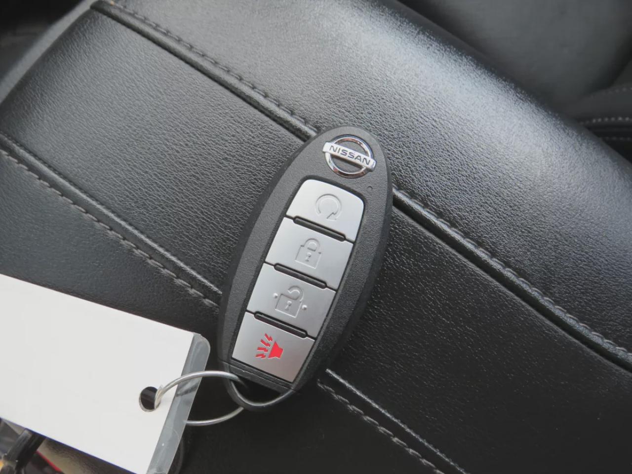 2023 Nissan Qashqai SL (**CLEAN TITLE/NO ACCIDENTS!!**SAFETY/CERTIFIED!!**AWD**ALLOY RIMS**REMOTE START**LEATHER**SUNROOF**POWER SEATS**MEMORY SEATS**DUAL CLIMATE CONTROL**HEATED SEATS/STEERING WHEEL**REVERSE CAMERA**NAVIGATION**PUSH BUTTON START**DIGITAL TOUCHSCREEN**CRUISE Photo