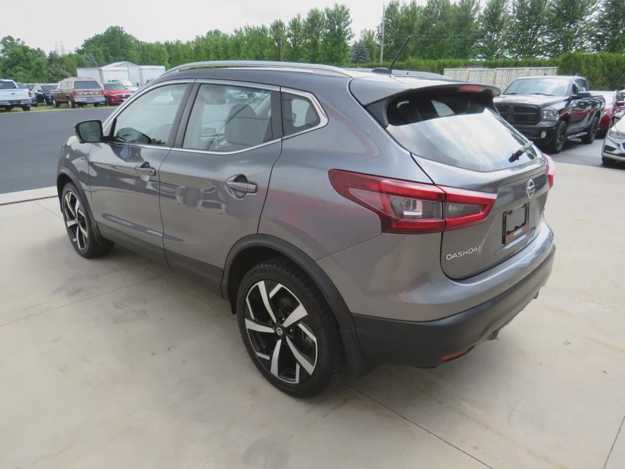 2023 Nissan Qashqai SL | Clean Title | No Accidents | Safety Certified | AWD | Alloy Rims | Remote Start | Leather | Sunroof | Power Seats | Memory Seats | Dual Climate Control | Heated Seats & Steering Wheel | Reverse Camera | Navigation | Push Button Start  | Touchscreen Photo2