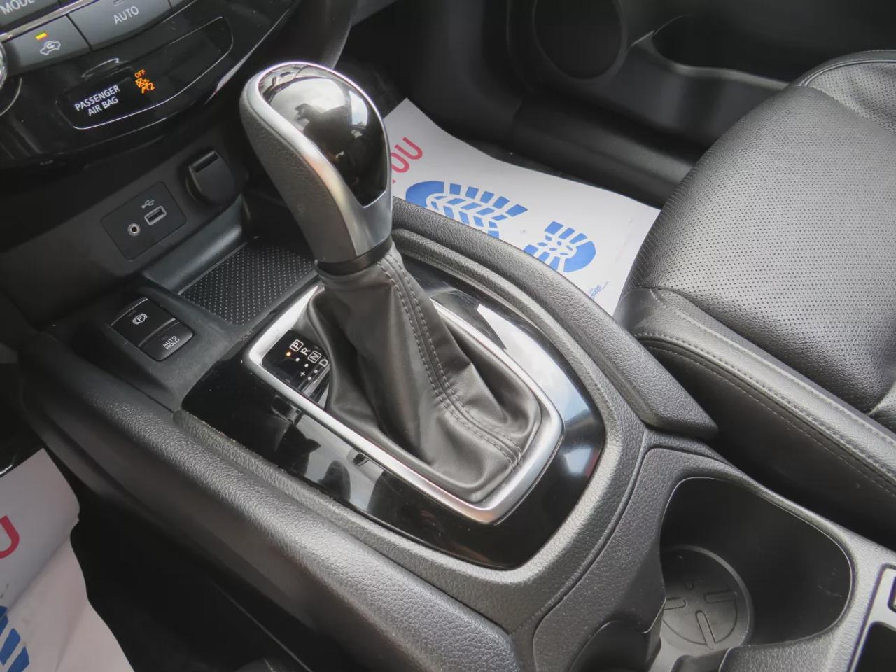 2023 Nissan Qashqai SL | Clean Title | No Accidents | Safety Certified | AWD | Alloy Rims | Remote Start | Leather | Sunroof | Power Seats | Memory Seats | Dual Climate Control | Heated Seats & Steering Wheel | Reverse Camera | Navigation | Push Button Start  | Touchscreen Photo