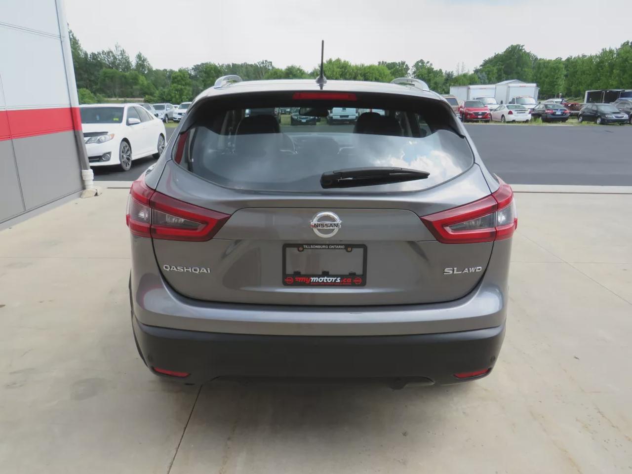 2023 Nissan Qashqai SL | Clean Title | No Accidents | Safety Certified | AWD | Alloy Rims | Remote Start | Leather | Sunroof | Power Seats | Memory Seats | Dual Climate Control | Heated Seats & Steering Wheel | Reverse Camera | Navigation | Push Button Start  | Touchscreen Photo