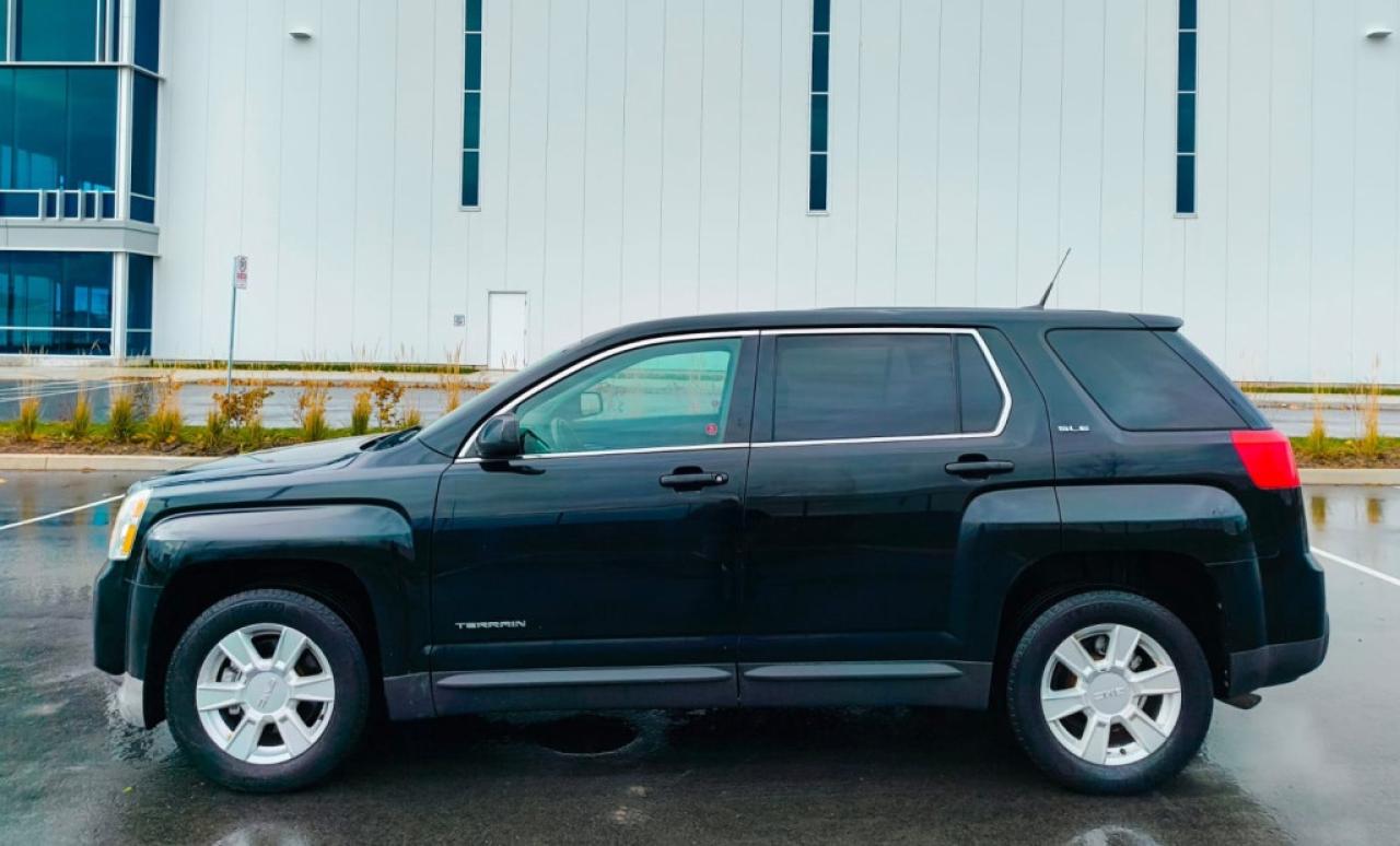 2011 GMC Terrain SLE-1 Front-wheel Drive Sport Utility Automatic Photo3