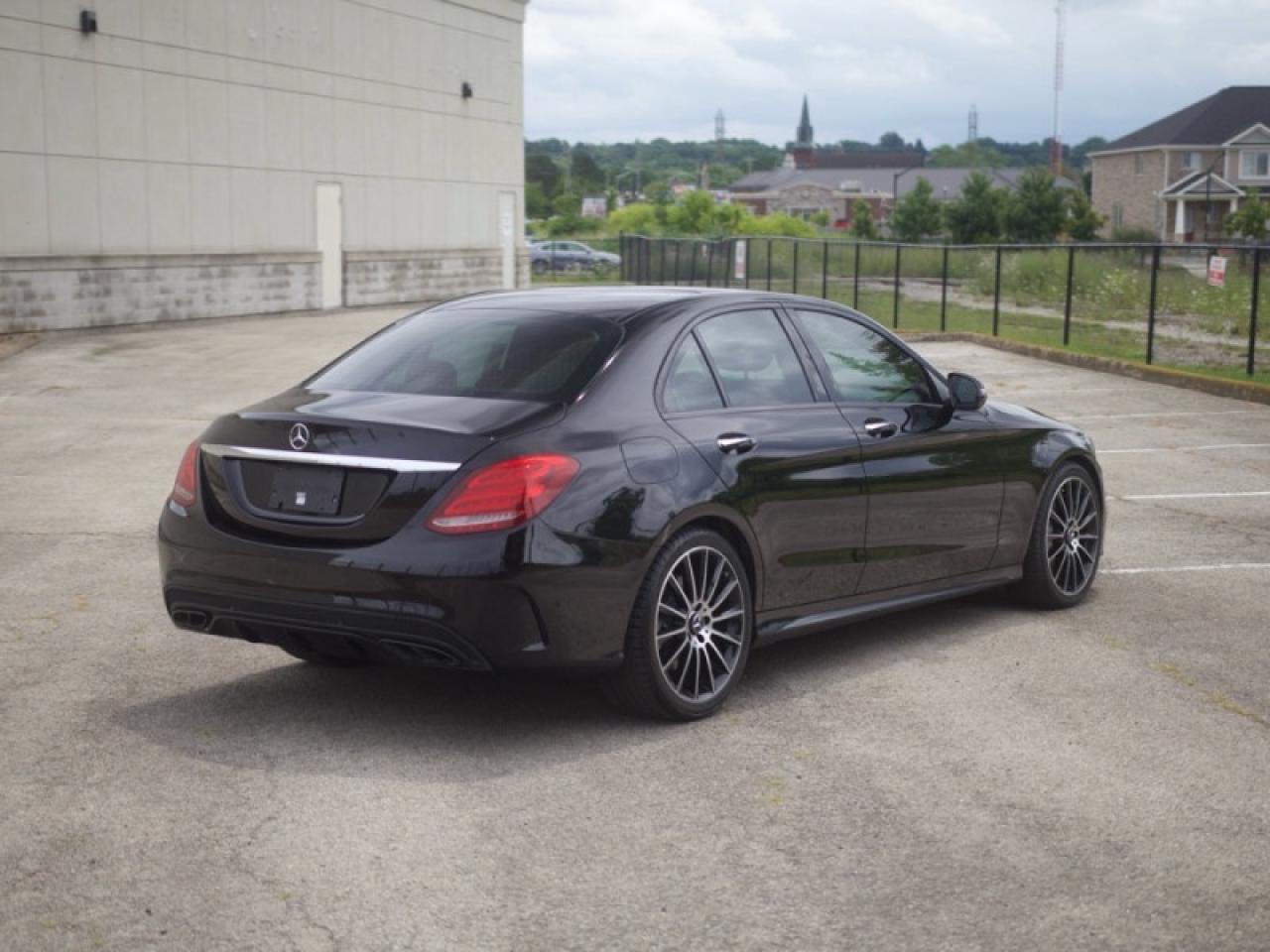 2017 Mercedes-Benz C-Class C 43 AMG®  **LOW KMS - RED LEATHER** Photo4