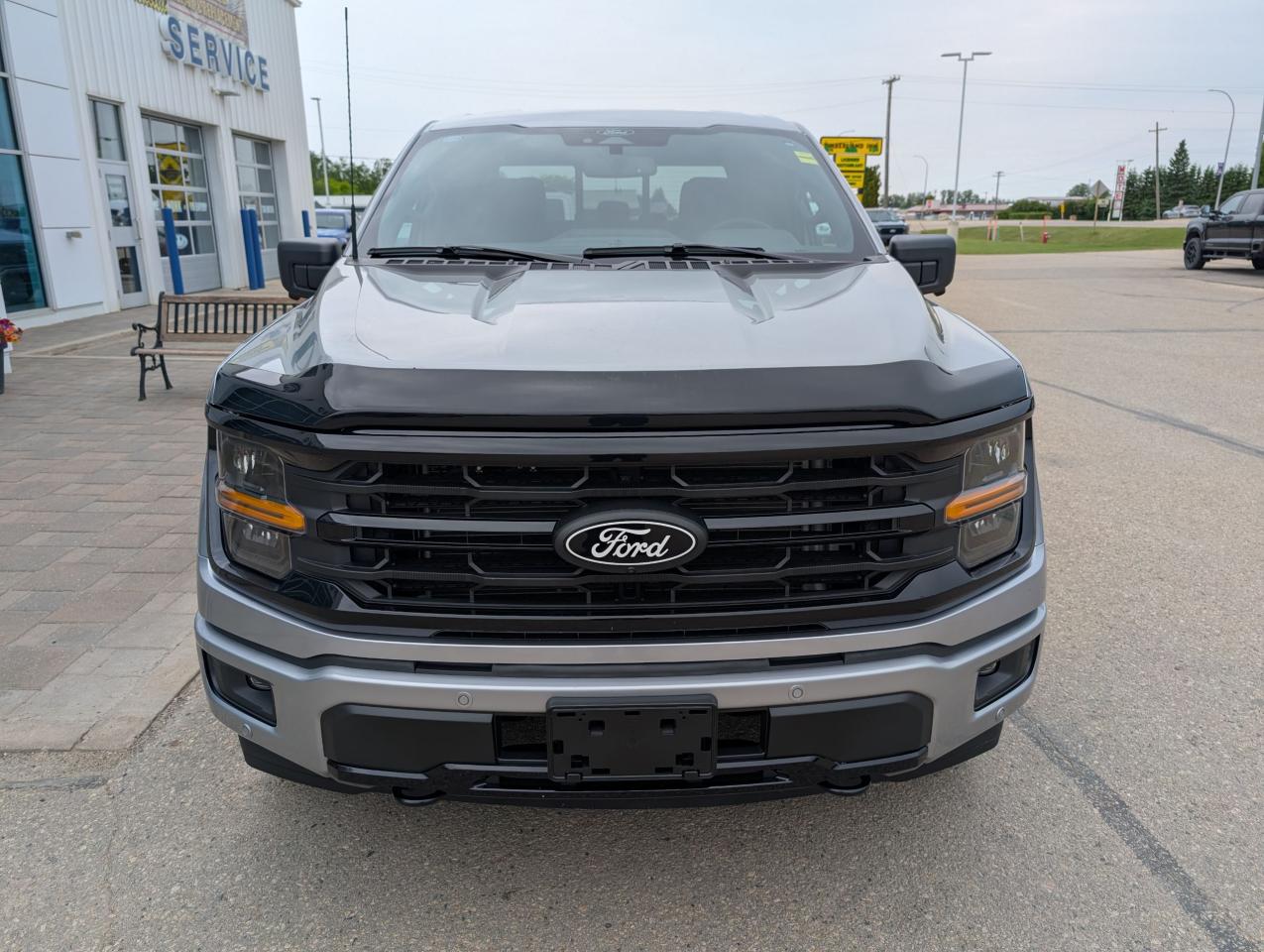2024 Ford F-150 XLT Photo2