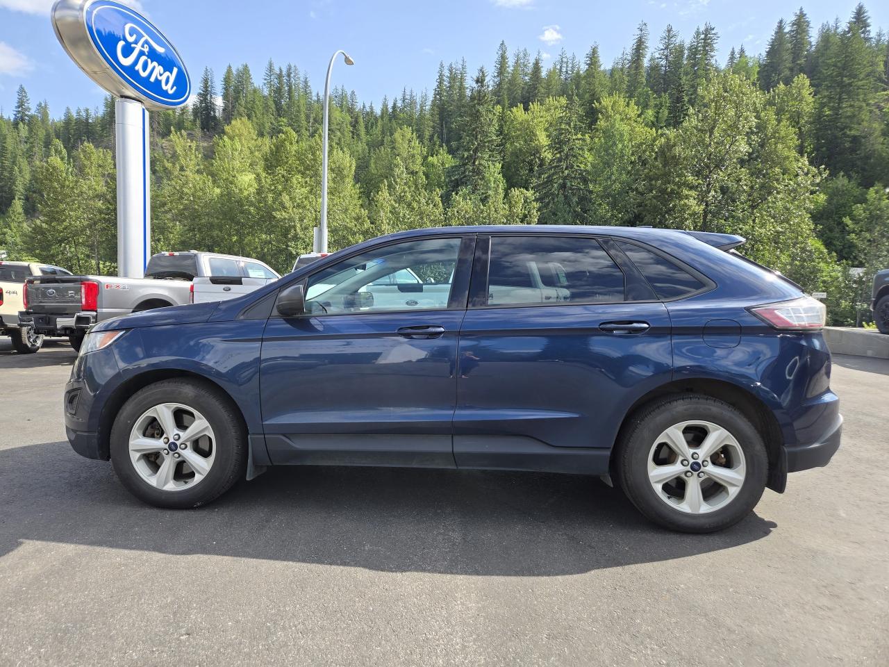 2017 Ford Edge SE Photo1