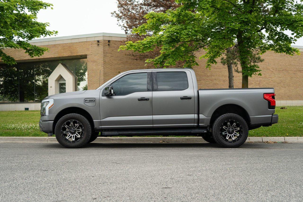 2022 Ford F-150 Lightning Lariat Photo
