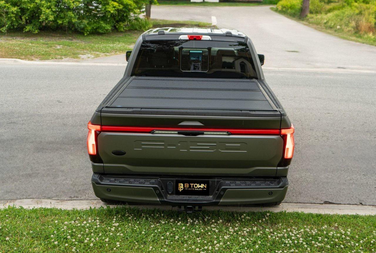 2022 Ford F-150 Lightning Lariat Photo