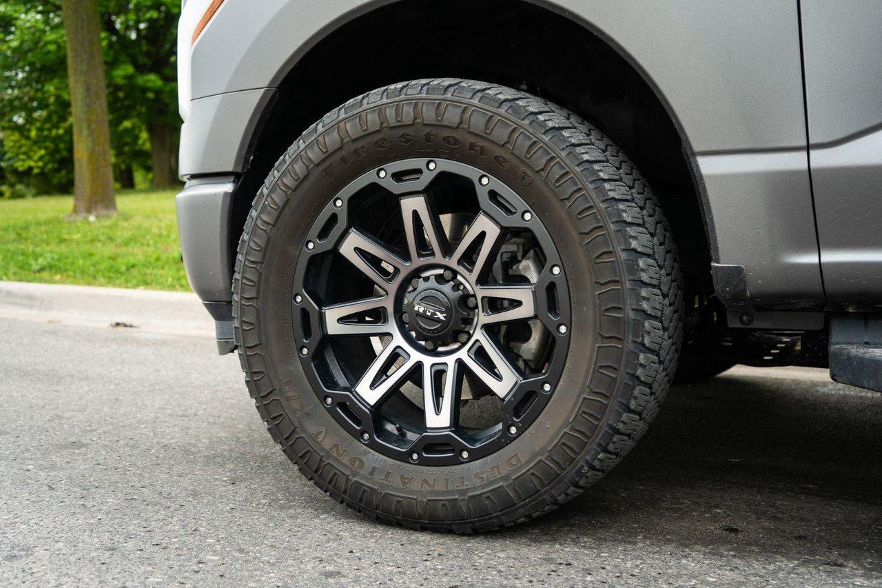 2022 Ford F-150 Lightning Lariat Photo