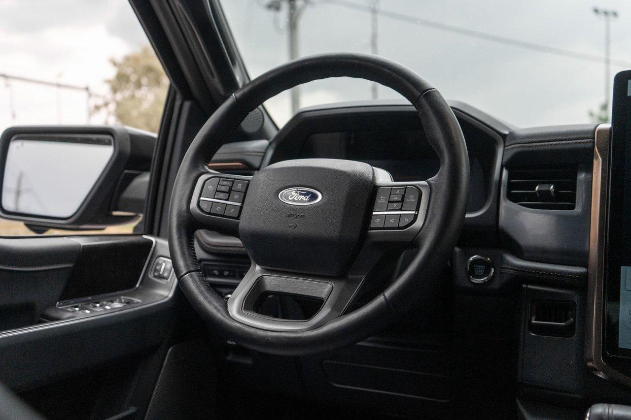 2022 Ford F-150 Lightning Lariat Photo