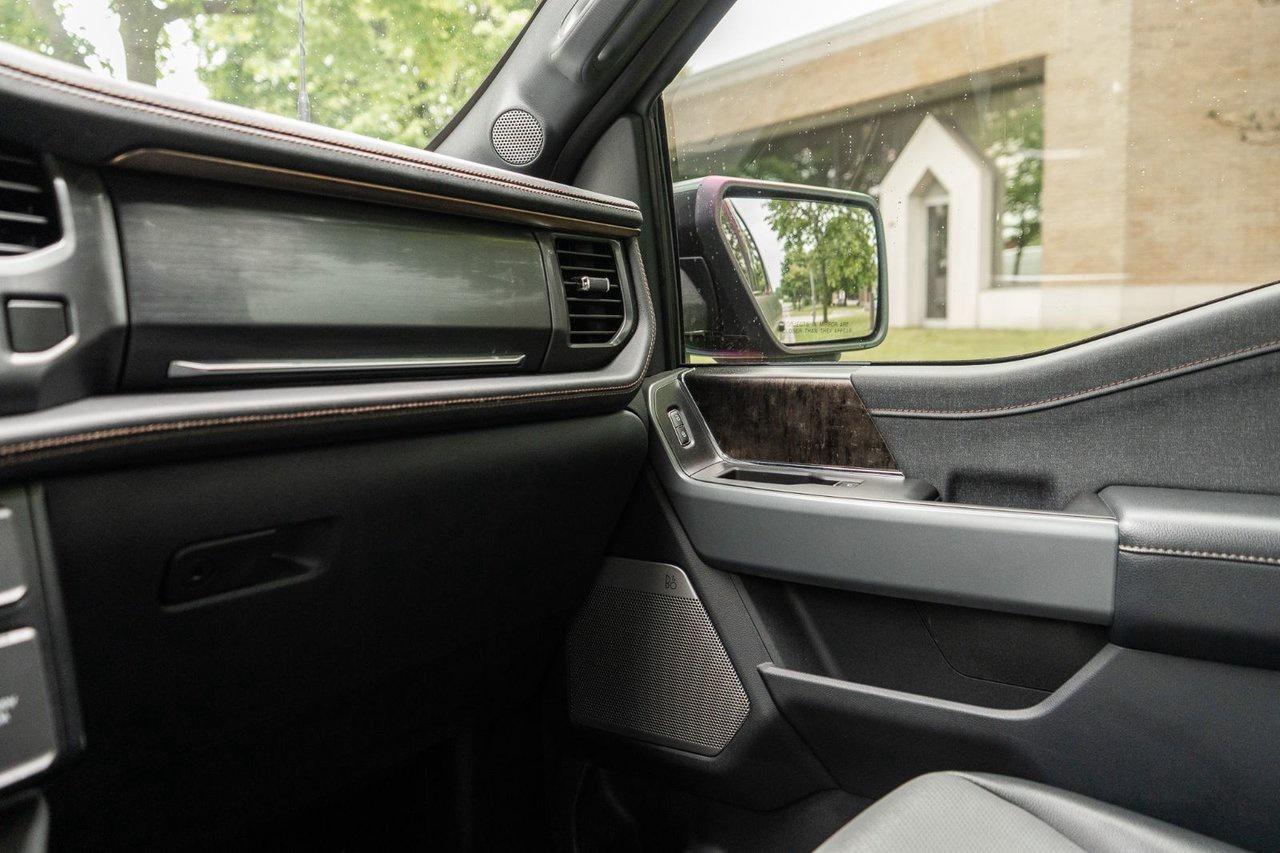 2022 Ford F-150 Lightning Lariat Photo