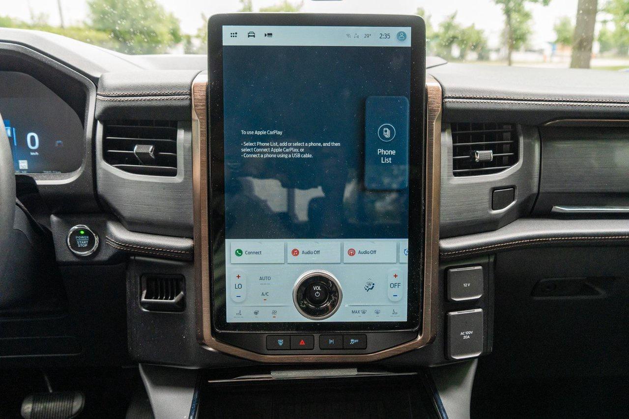 2022 Ford F-150 Lightning Lariat Photo