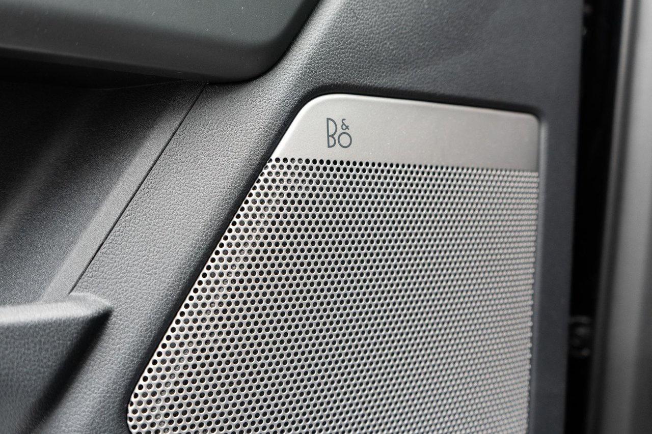 2022 Ford F-150 Lightning Lariat Photo