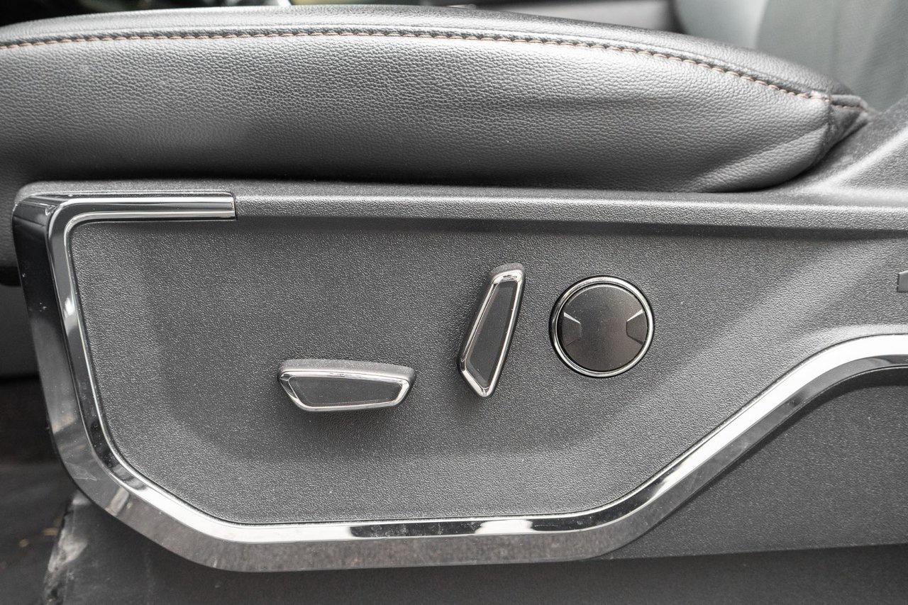 2022 Ford F-150 Lightning Lariat Photo