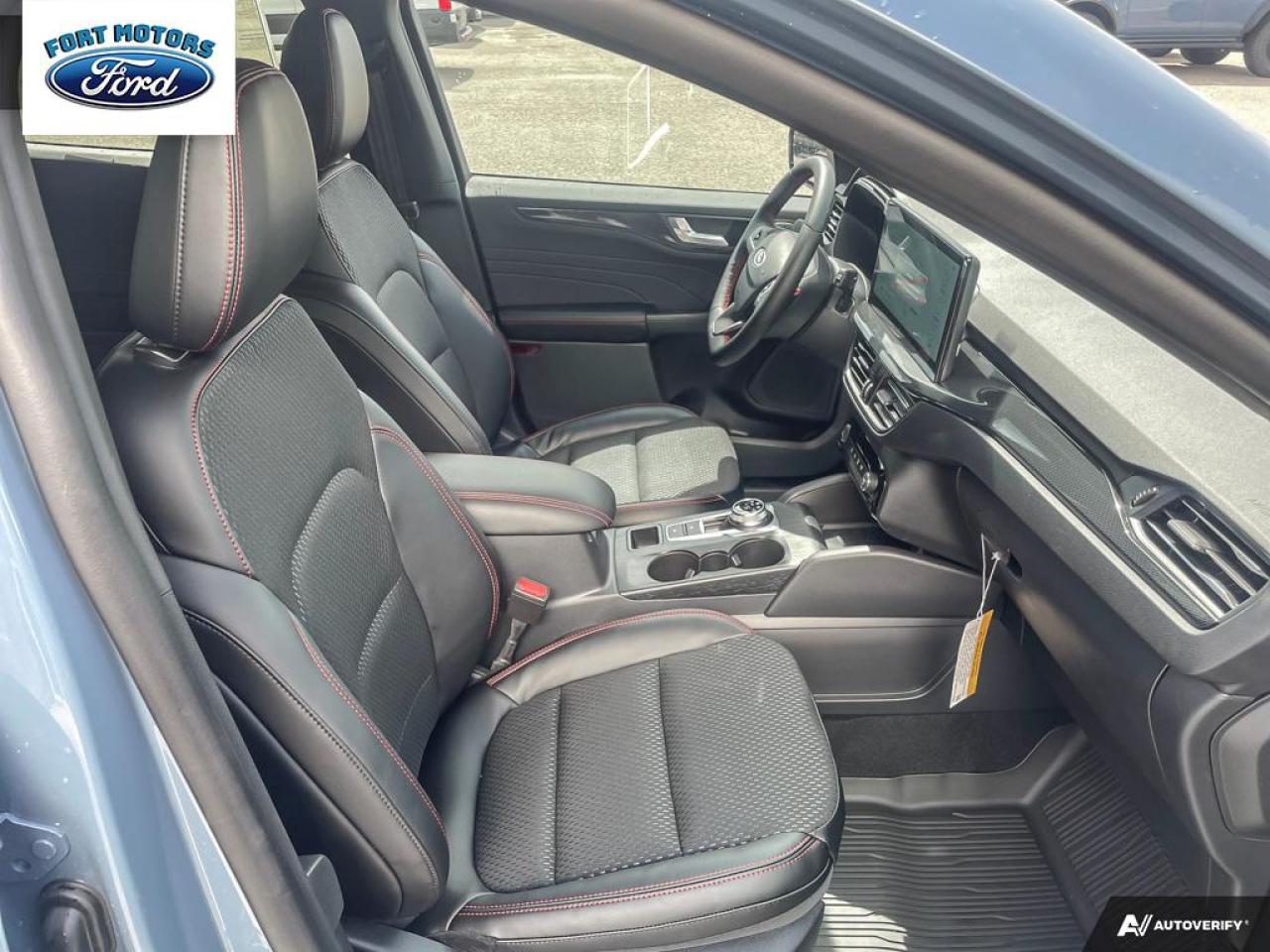 2025 Ford Escape ST-Line Elite Photo5