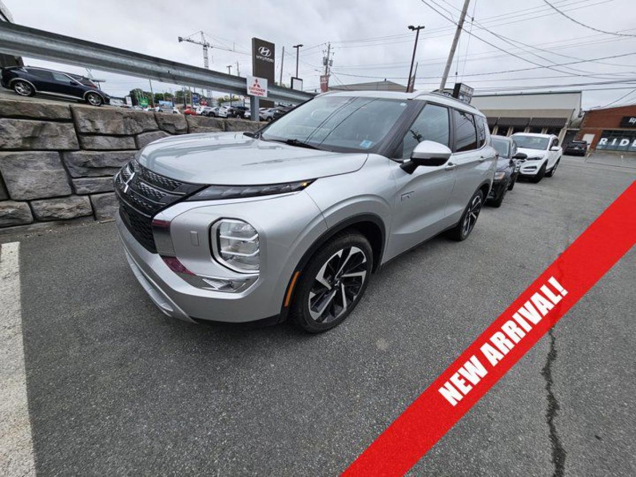 Used 2024 Mitsubishi Outlander Plug-In Hybrid SEL for sale in Halifax, NS