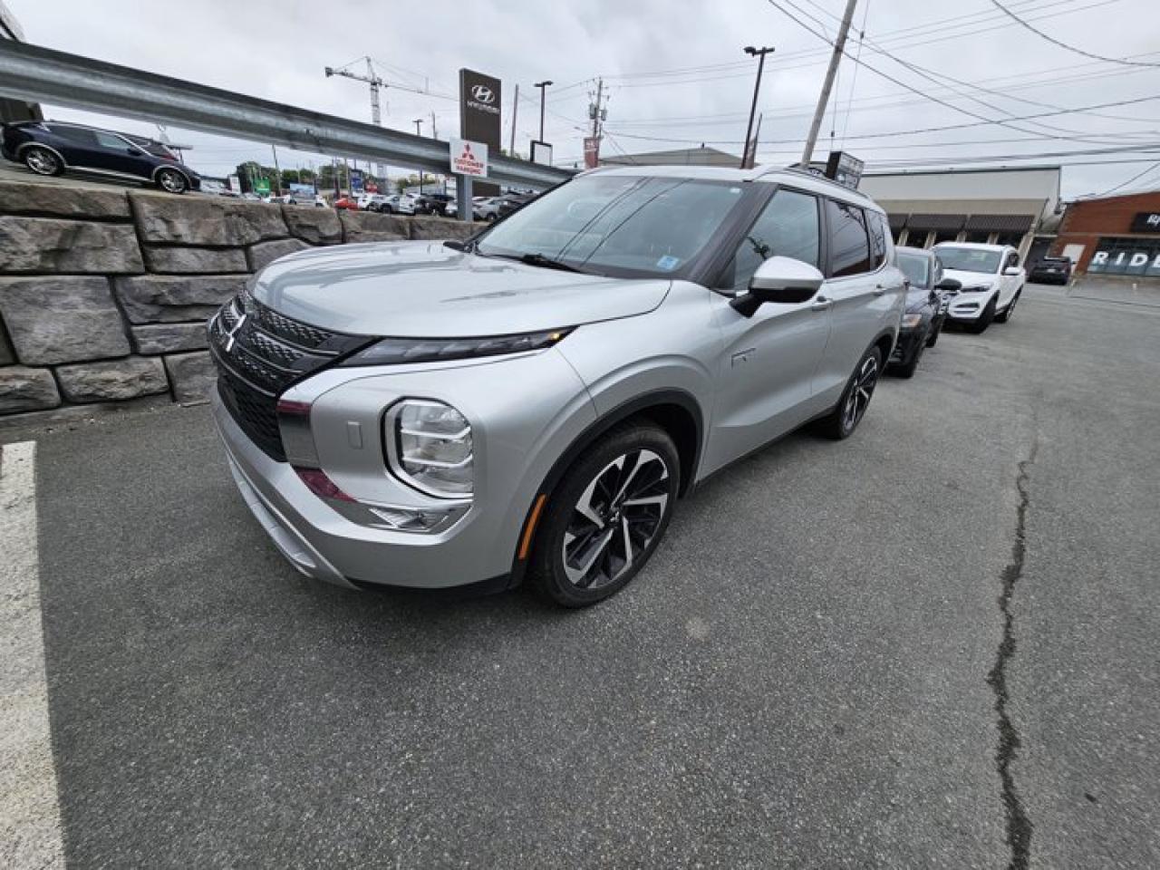 Used 2024 Mitsubishi Outlander Plug-In Hybrid SEL for sale in Halifax, NS