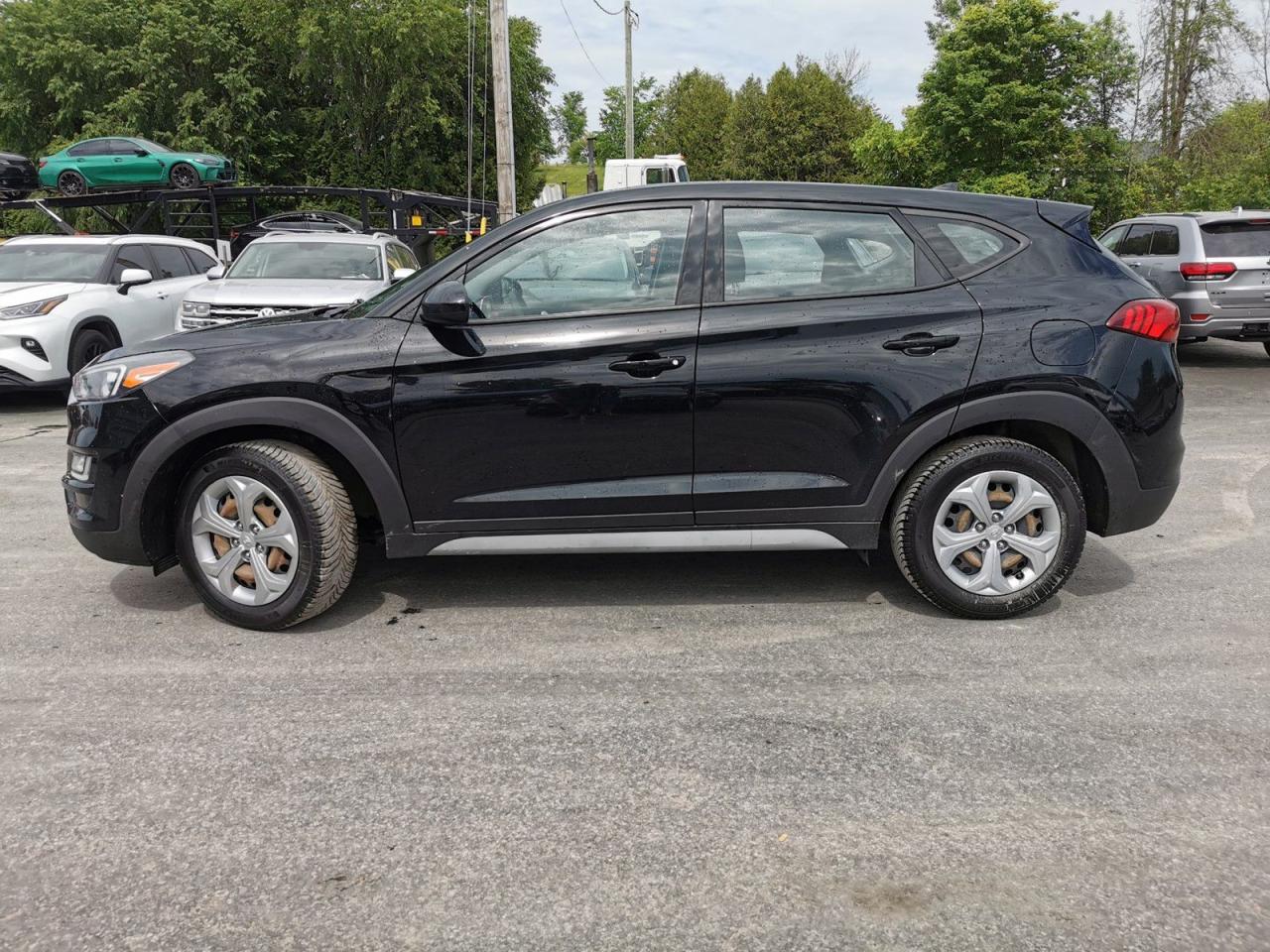 2019 Hyundai Tucson SE - Photo #2