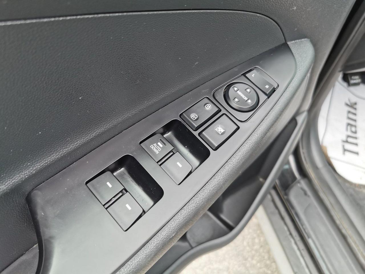 2019 Hyundai Tucson SE - Photo #10