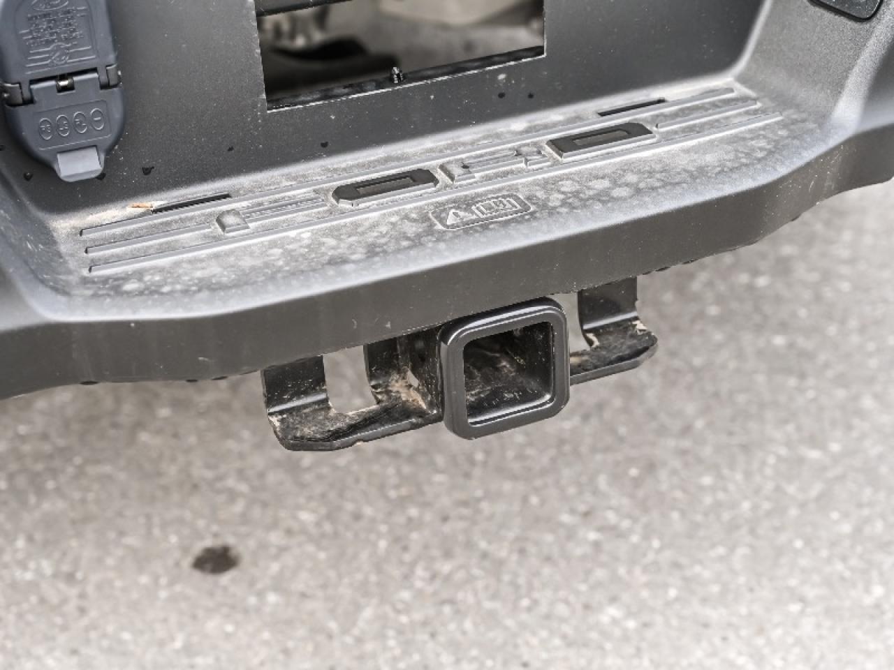 2025 Ford F-150 Lightning Flash Photo4