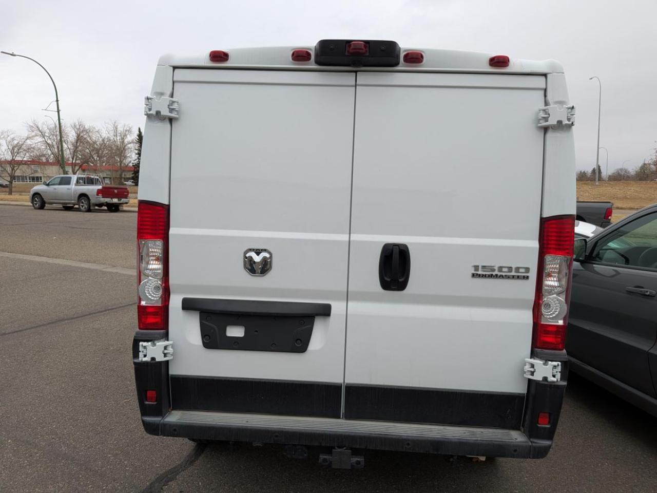 2025 RAM 1500 ProMaster Tradesman 1500 Low Roof 118" WB w/Pass Seat Photo3