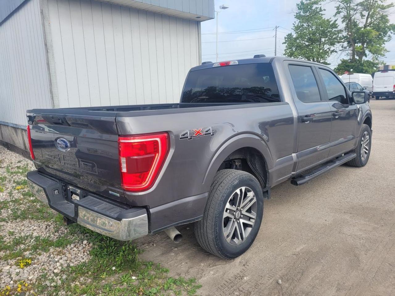 2022 Ford F-150 XLT Photo3