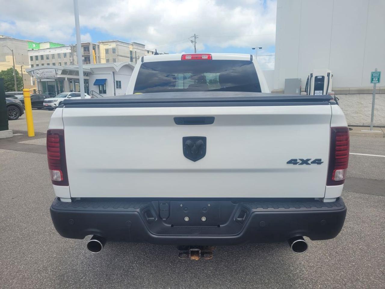 2021 RAM 1500 Classic WARLOCK Photo18