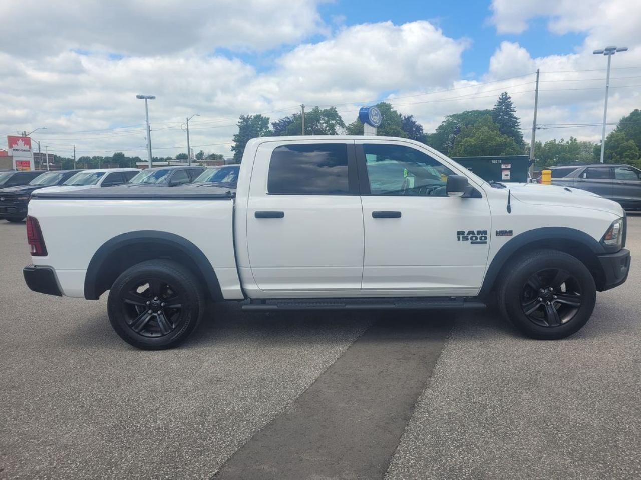 2021 RAM 1500 Classic WARLOCK Photo6