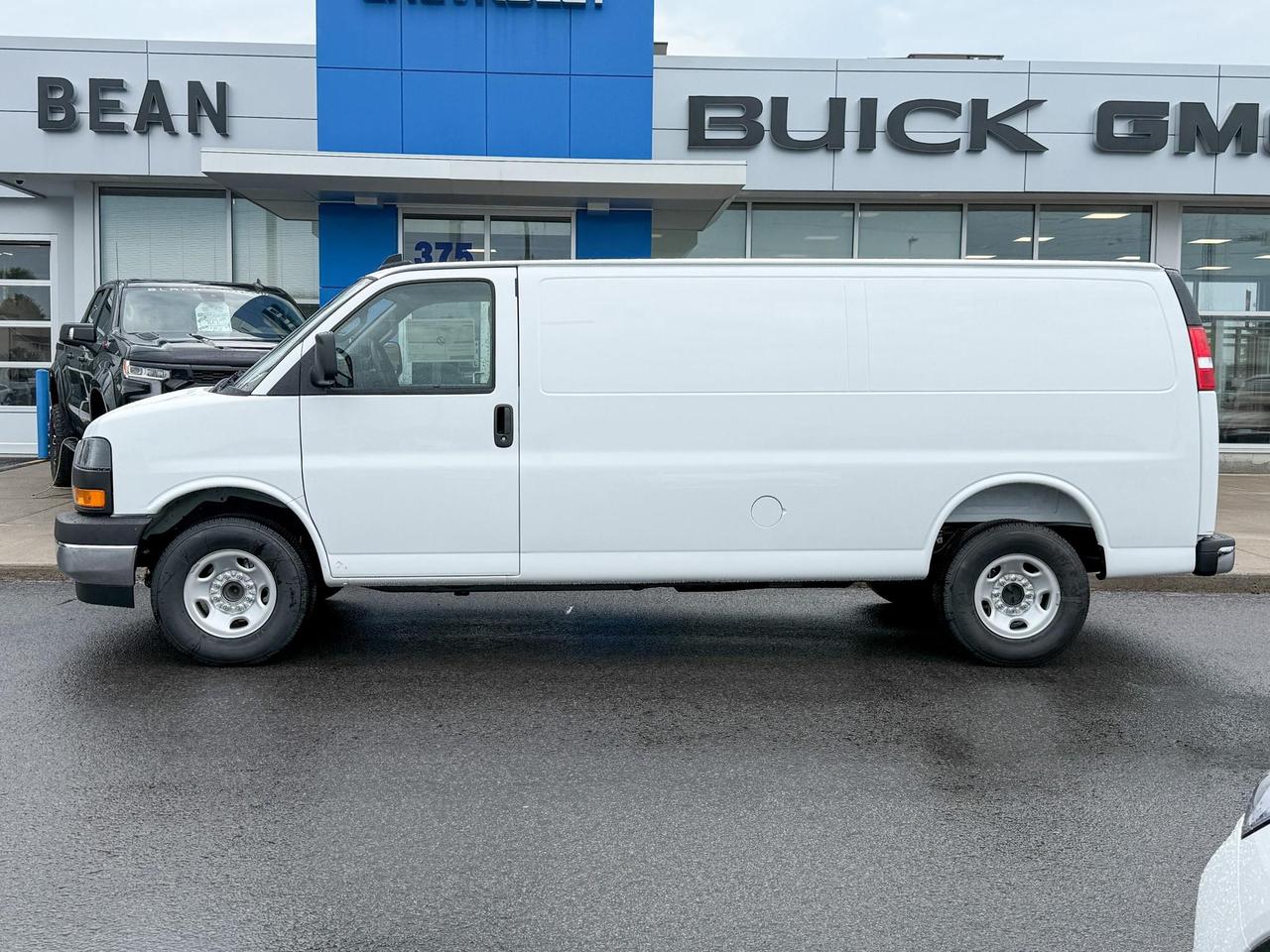 2025 GMC Savana 2500 Work Van 4.3L V6, REMOTE START/ENTRY, POWER DRIVER SEAT, AIR CONDITIONING, CRUISE CONTROL, MP3 PLAYER, BLUETOOTH, REAR VISION CAMERA Photo