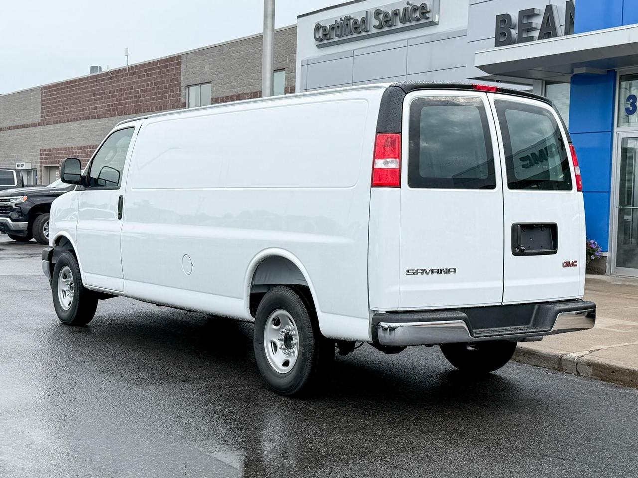 2025 GMC Savana 2500 Work Van 4.3L V6, REMOTE START/ENTRY, POWER DRIVER SEAT, AIR CONDITIONING, CRUISE CONTROL, MP3 PLAYER, BLUETOOTH, REAR VISION CAMERA Photo2