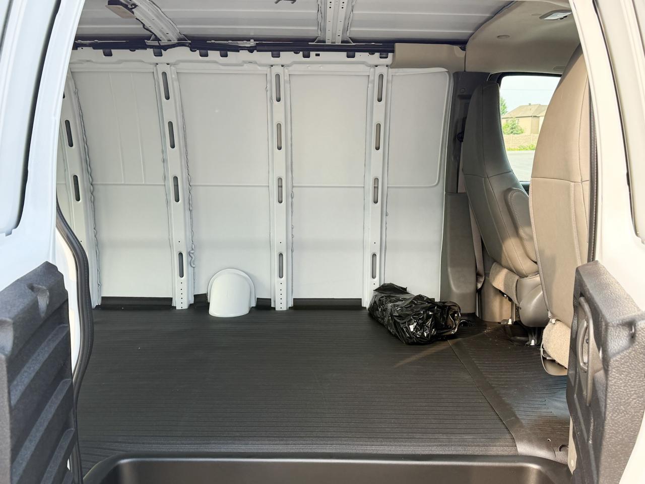 2025 GMC Savana 2500 Work Van 4.3L V6, REMOTE START/ENTRY, POWER DRIVER SEAT, AIR CONDITIONING, CRUISE CONTROL, MP3 PLAYER, BLUETOOTH, REAR VISION CAMERA Photo