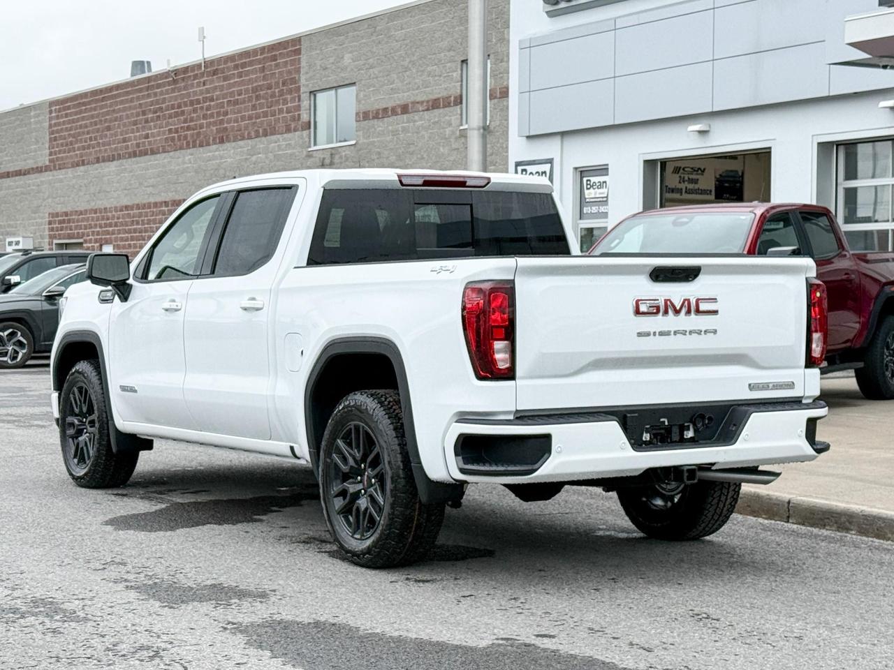 2025 GMC Sierra 1500 Elevation 5.3L V8 WITH REMOTE START/ENTRY, HEATED SEATS, HEATED STEERING WHEEL, CRUISE CONTROL, HD REAR VISION CAMERA, BOSE SOUND SYSTEM Photo