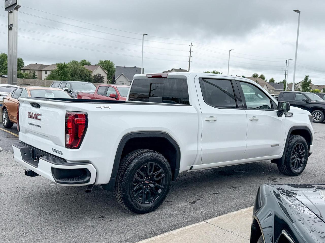 2025 GMC Sierra 1500 Elevation 5.3L V8 WITH REMOTE START/ENTRY, HEATED SEATS, HEATED STEERING WHEEL, CRUISE CONTROL, HD REAR VISION CAMERA, BOSE SOUND SYSTEM Photo