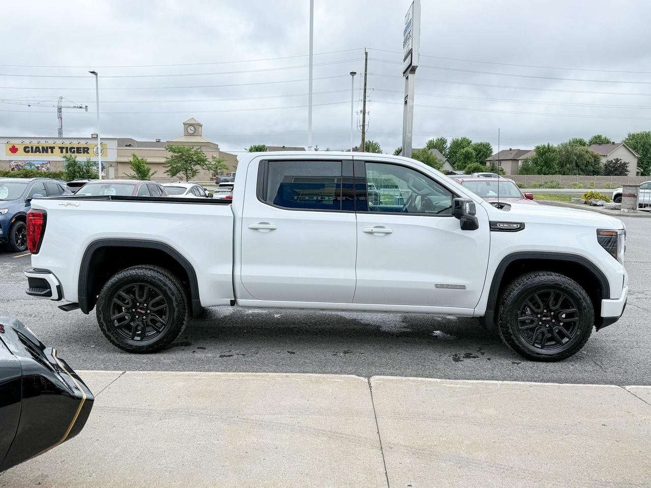 2025 GMC Sierra 1500 Elevation 5.3L V8 WITH REMOTE START/ENTRY, HEATED SEATS, HEATED STEERING WHEEL, CRUISE CONTROL, HD REAR VISION CAMERA, BOSE SOUND SYSTEM Photo