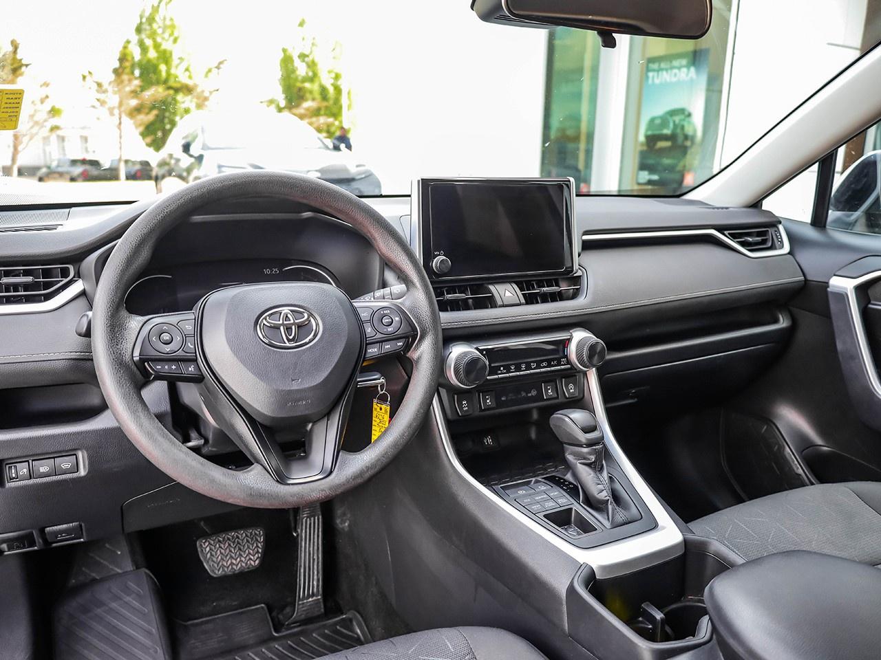 2023 Toyota RAV4 LE Photo