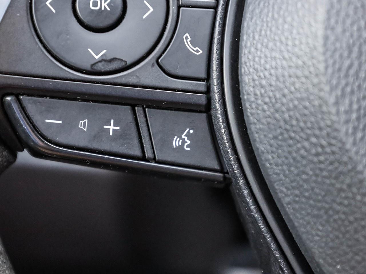 2023 Toyota RAV4 LE Photo