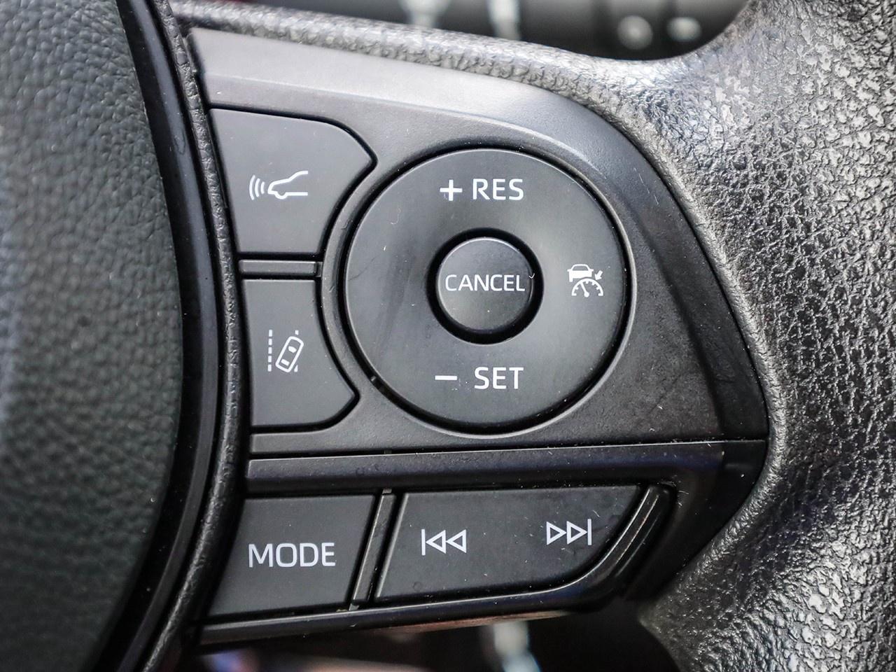 2023 Toyota RAV4 LE Photo