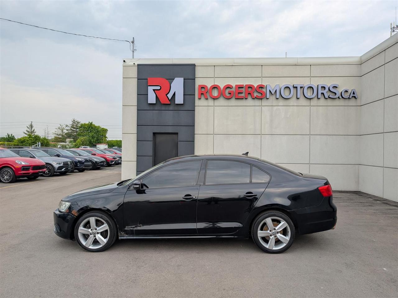 2011 Volkswagen Jetta - 5SPD - SUNROOF - LEATHER