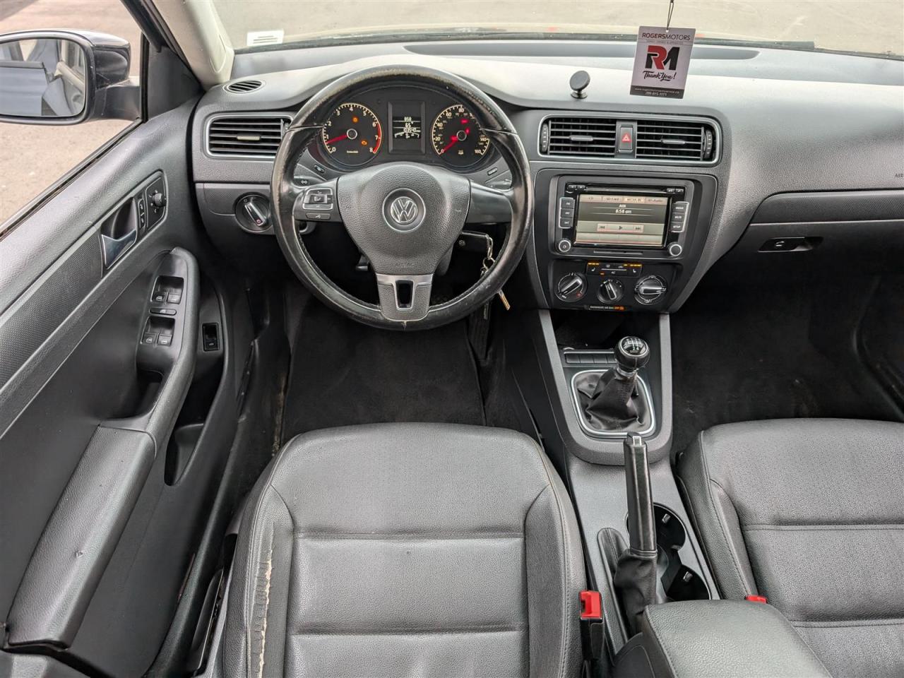2011 Volkswagen Jetta - 5SPD - SUNROOF - LEATHER