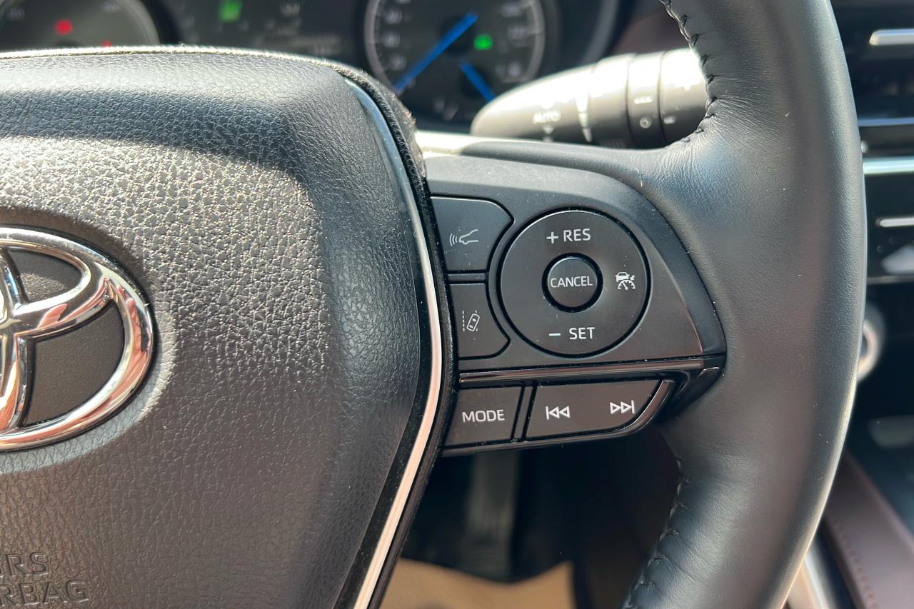 2022 Toyota Venza LIMITED Photo