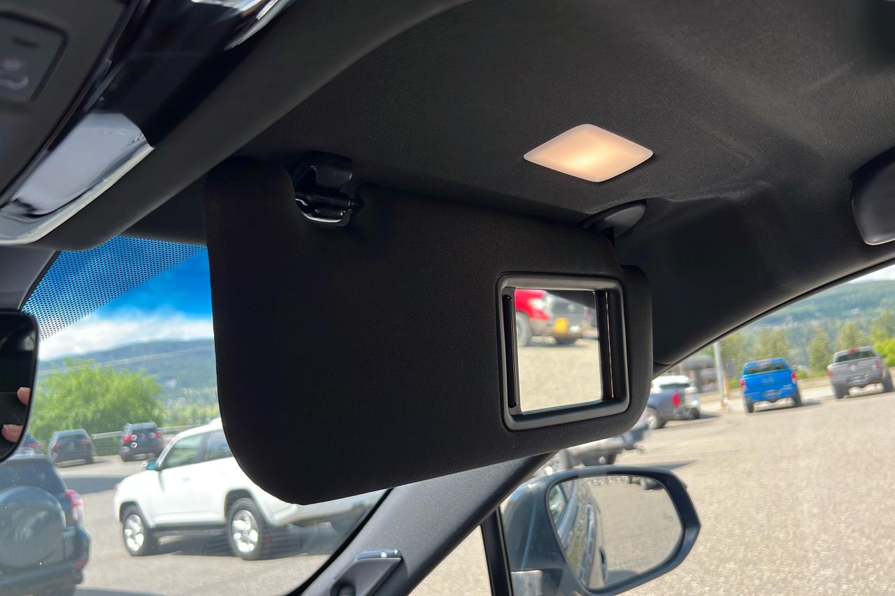 2022 Toyota Venza LIMITED Photo