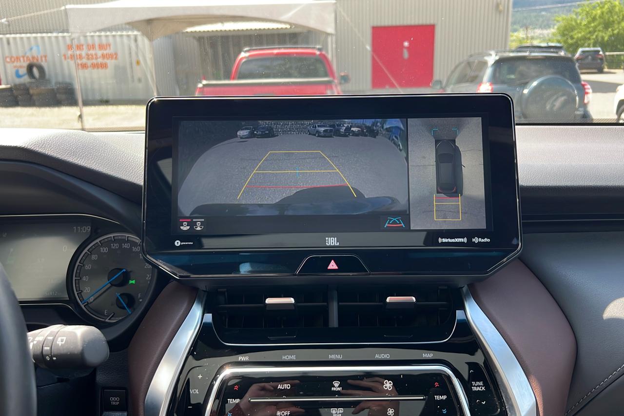 2022 Toyota Venza LIMITED Photo
