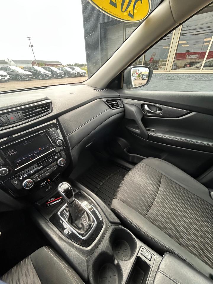 2020 Nissan Rogue S - Photo #10