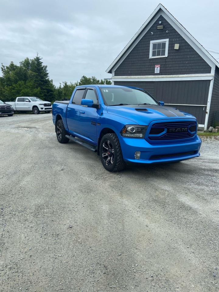 2018 RAM 1500 SPORT Photo18