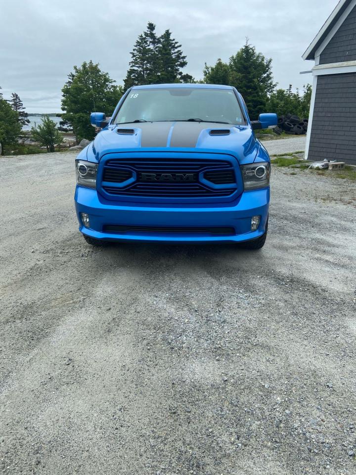 2018 RAM 1500 SPORT Photo17