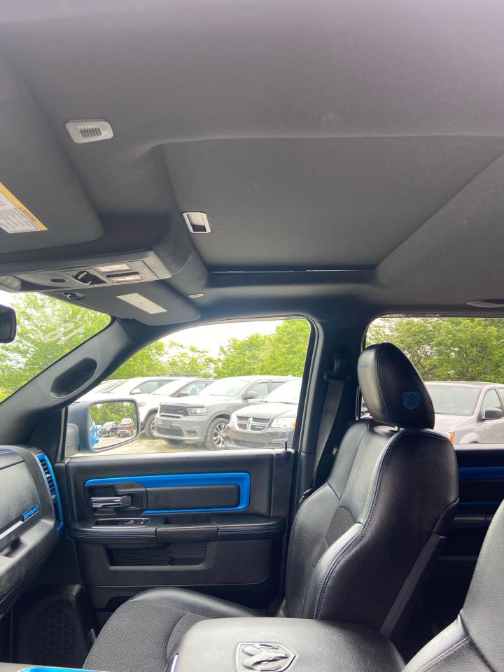 2018 RAM 1500 SPORT Photo11