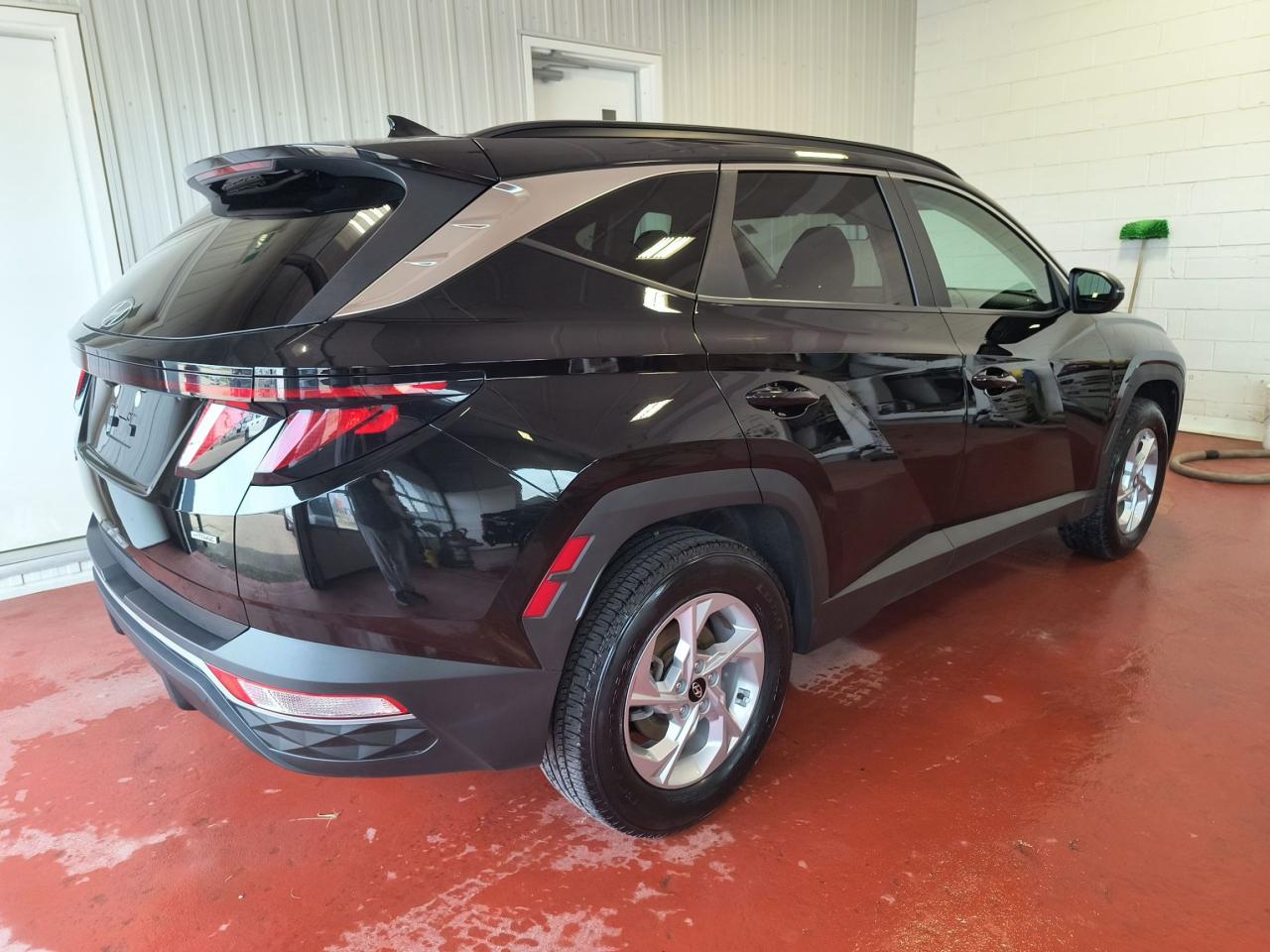 2022 Hyundai Tucson Preferred Photo2