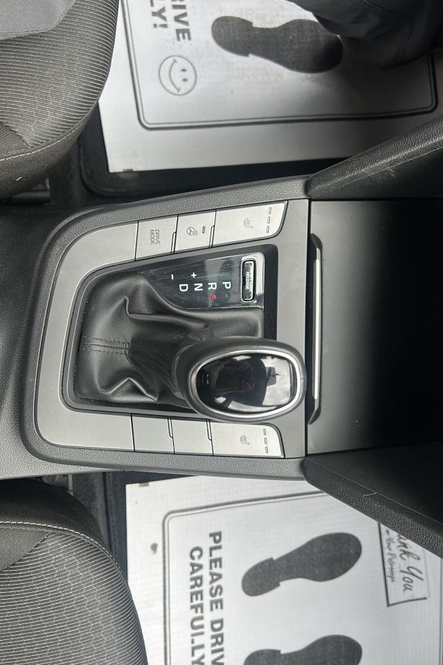 2018 Hyundai Elantra GL REBUILT TITLE - Photo #13